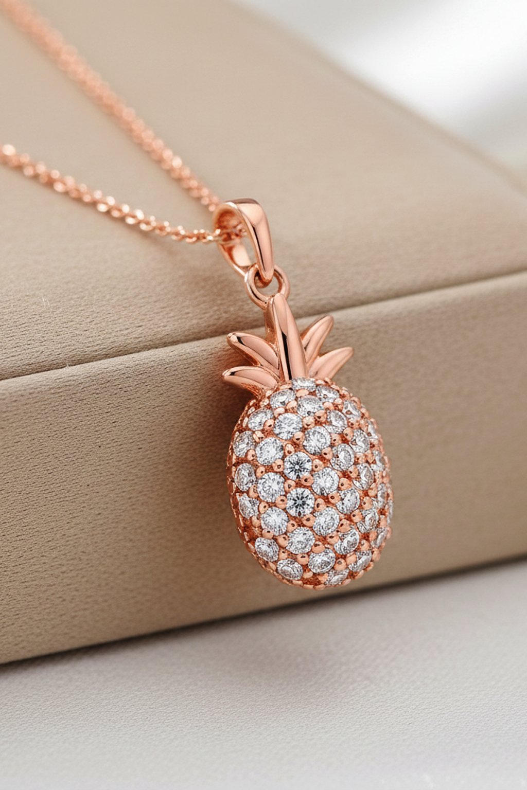Ananas Drop pineapple pavé diamond pendant in rose gold finish